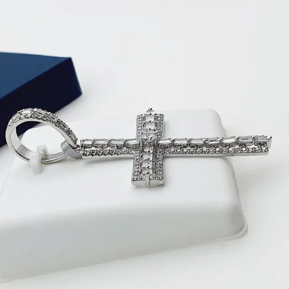 "925 Sterling Silver Plated CZ Pendant, INUS1BR190 - Picture 8 of 10